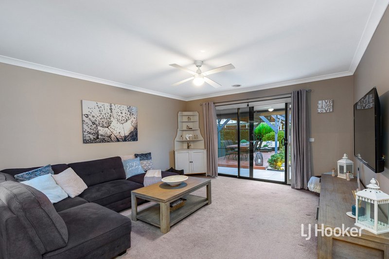 Photo - 51 Denman Drive, Point Cook VIC 3030 - Image 6