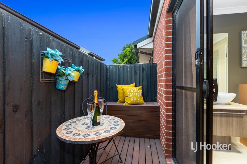 Photo - 51 Denman Drive, Point Cook VIC 3030 - Image 9