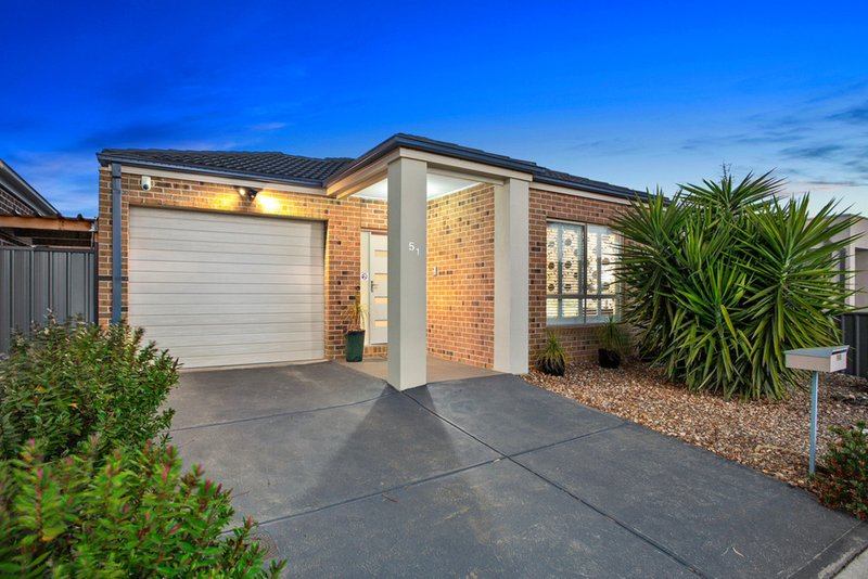 51 Donnelly Circuit, South Morang VIC 3752