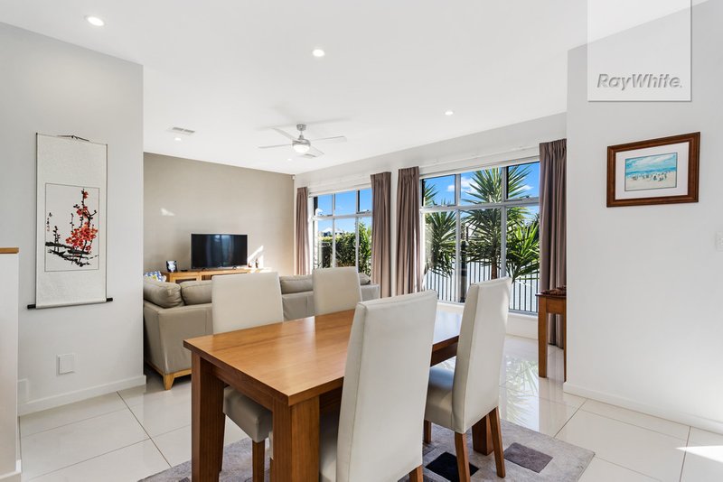 Photo - 51 Douglas Drive, Mawson Lakes SA 5095 - Image 6