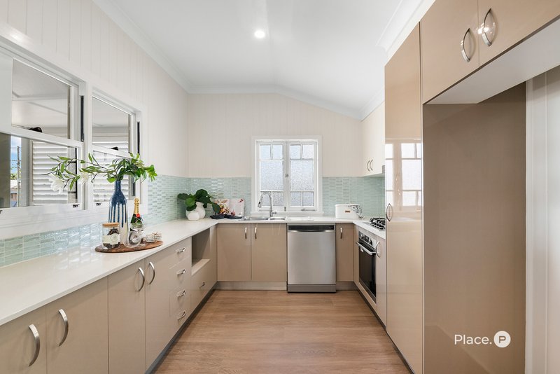 Photo - 51 Douglas Street, Greenslopes QLD 4120 - Image 9