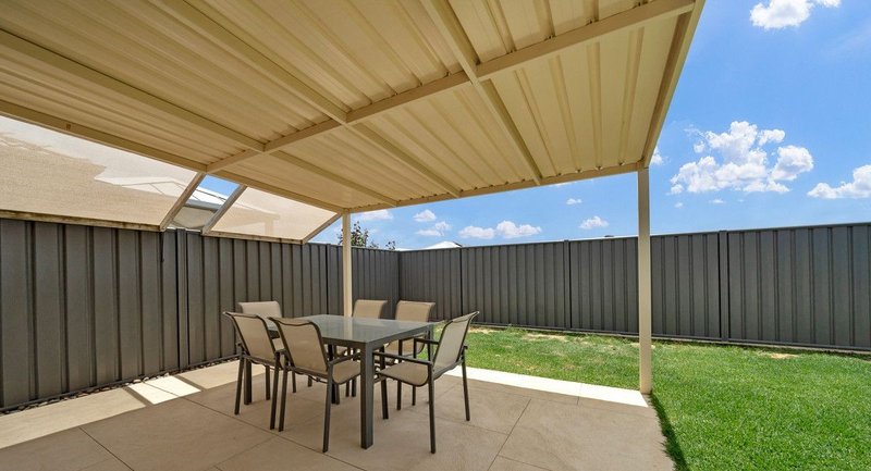 Photo - 51 Dragonfly Road, Banksia Grove WA 6031 - Image 15