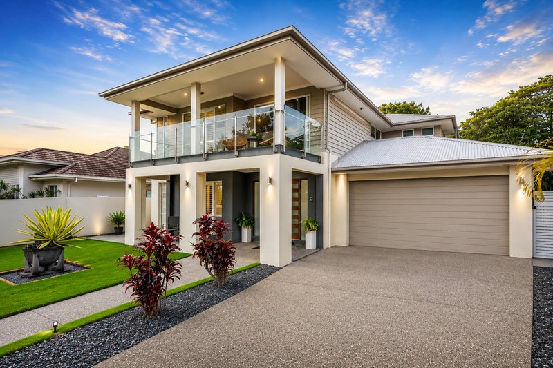 Photo - 51 East Quay Drive, Biggera Waters QLD 4216 - Image 2