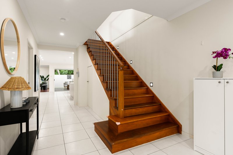Photo - 51 East Quay Drive, Biggera Waters QLD 4216 - Image 16