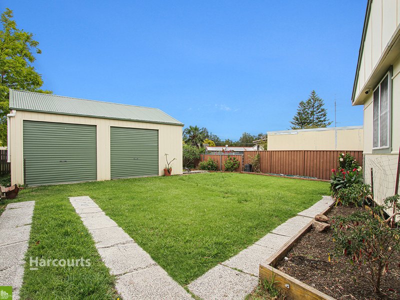 Photo - 51 Eleebana Crescent, Koonawarra NSW 2530 - Image 3