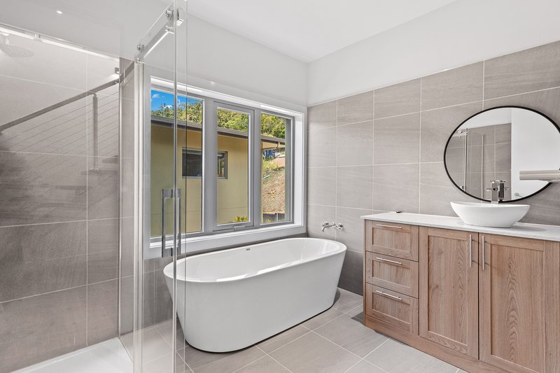Photo - 51 Eshelby Drive, Cannonvale QLD 4802 - Image 17