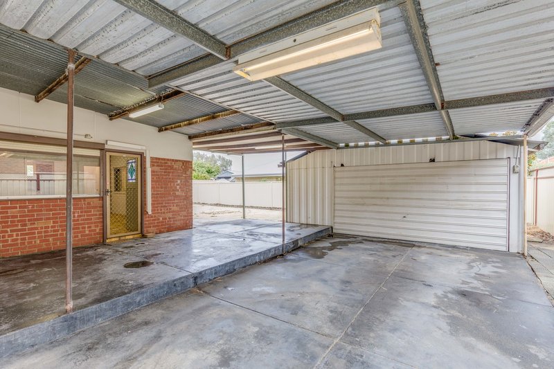 Photo - 51 Eudoria Street, Gosnells WA 6110 - Image 4