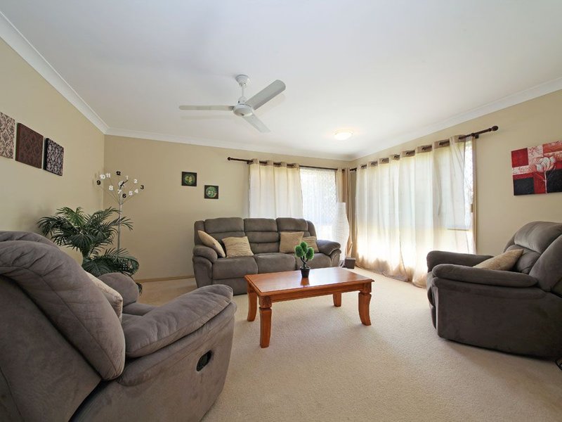 Photo - 51 Fleet Drive, Kippa-Ring QLD 4021 - Image 3