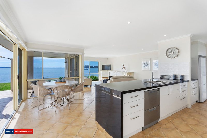 Photo - 51 Foreshore Drive, Salamander Bay NSW 2317 - Image 3