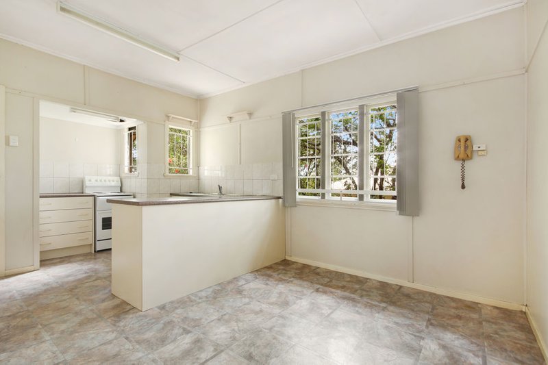 Photo - 51 Foxglove Street, Mount Gravatt East QLD 4122 - Image 3