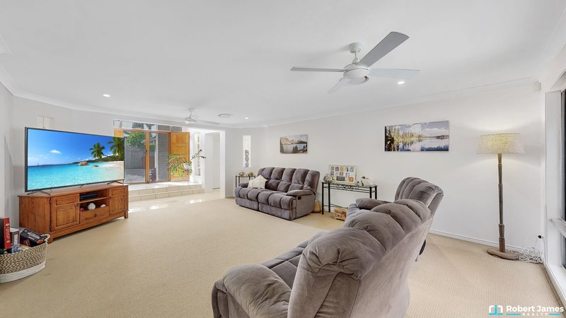 Photo - 51 Furness Drive, Tewantin QLD 4565 - Image 3