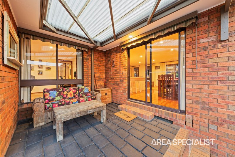 Photo - 51 Gardenia Street, Pakenham VIC 3810 - Image 9