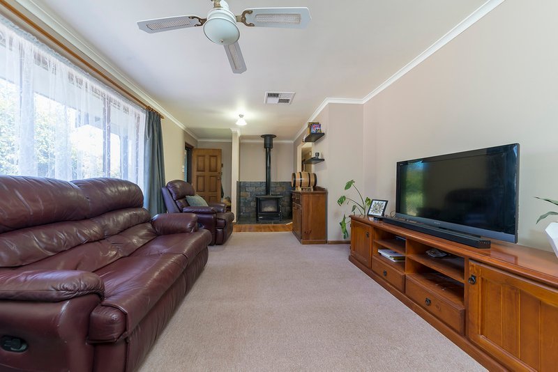 Photo - 51 Gawler River Road, Willaston SA 5118 - Image 4