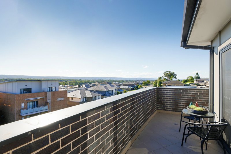 Photo - 5/1 Glenmore Ridge Drive, Glenmore Park NSW 2745 - Image 8