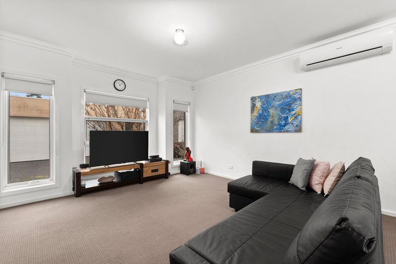 Photo - 5/1 Gordon Court, Ringwood VIC 3134 - Image 3