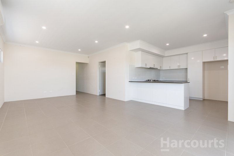 Photo - 51 Graceland Avenue, Landsdale WA 6065 - Image 13