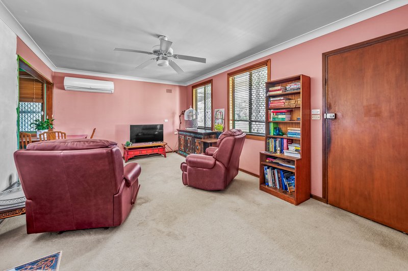 Photo - 51 Harvey Road, Rutherford NSW 2320 - Image 3