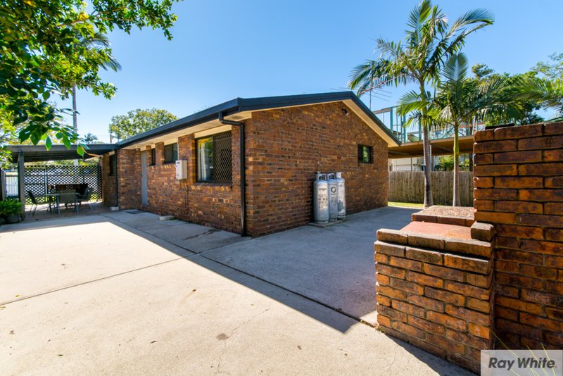 Photo - 51 Hedge Street, Strathpine QLD 4500 - Image 15