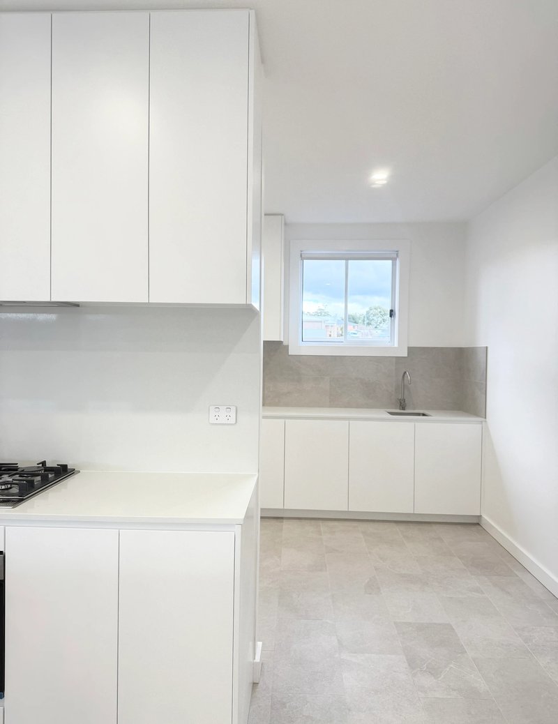 Photo - 51 Hillcrest Avenue, Bowenfels NSW 2790 - Image 8