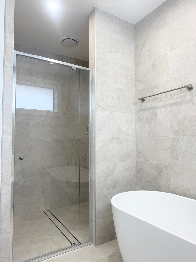 Photo - 51 Hillcrest Avenue, Bowenfels NSW 2790 - Image 17
