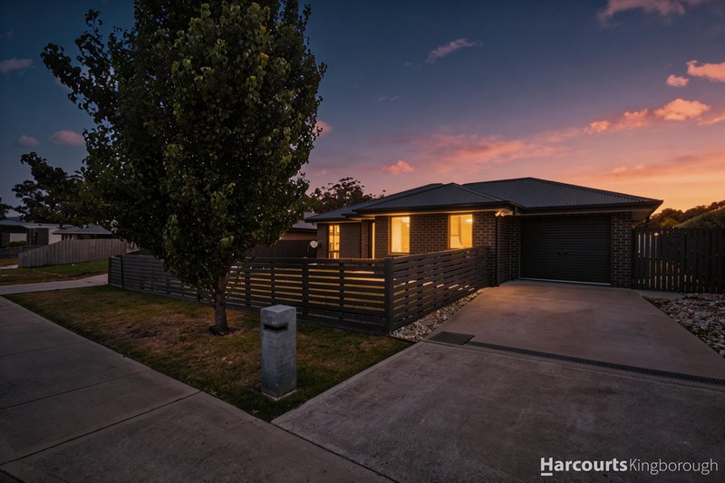Photo - 51 Hollyhock Drive, Kingston TAS 7050 - Image 1