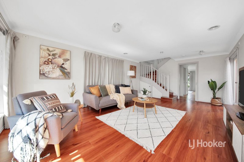 Photo - 51 Hyde Park Terrace, Point Cook VIC 3030 - Image 3