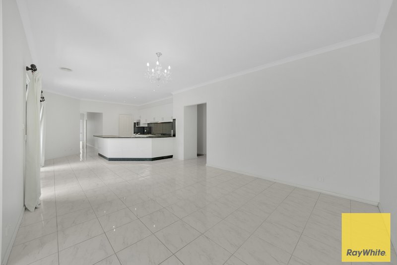 Photo - 51 Inglewood Drive, Burnside Heights VIC 3023 - Image 7