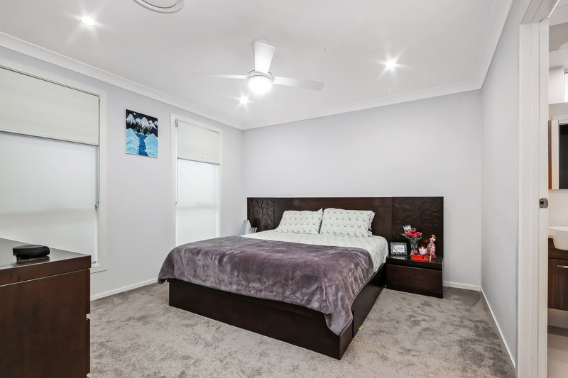 Photo - 51 Jones Avenue, Potts Hill NSW 2143 - Image 6