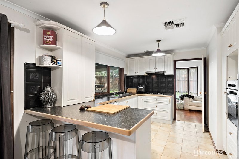 Photo - 51 Kennington Park Drive, Endeavour Hills VIC 3802 - Image 3