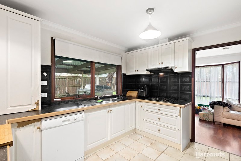 Photo - 51 Kennington Park Drive, Endeavour Hills VIC 3802 - Image 4