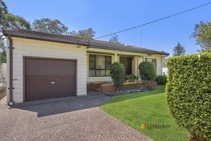 Photo - 51 Kullaroo Road, Summerland Point NSW 2259 - Image 5