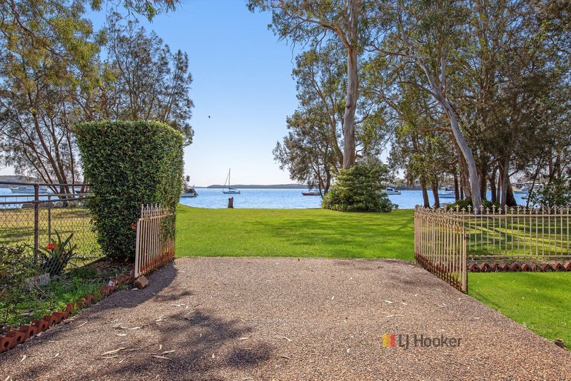 Photo - 51 Kullaroo Road, Summerland Point NSW 2259 - Image 12