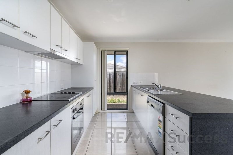 Photo - 51 Kurrawa Crescent, Glenvale QLD 4350 - Image 4