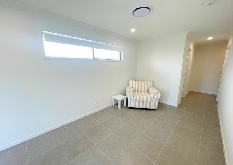 Photo - 51 Lamington Crescent, Banya QLD 4551 - Image 9