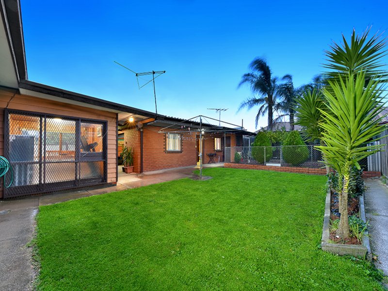 Photo - 51 Lincoln Drive, Thomastown VIC 3074 - Image 10