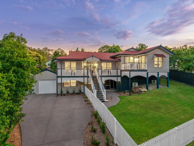 51 Linkwood Drive, Ferny Hills QLD 4055