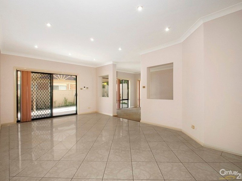 Photo - 51 Lucas Circuit, Kellyville NSW 2155 - Image 4