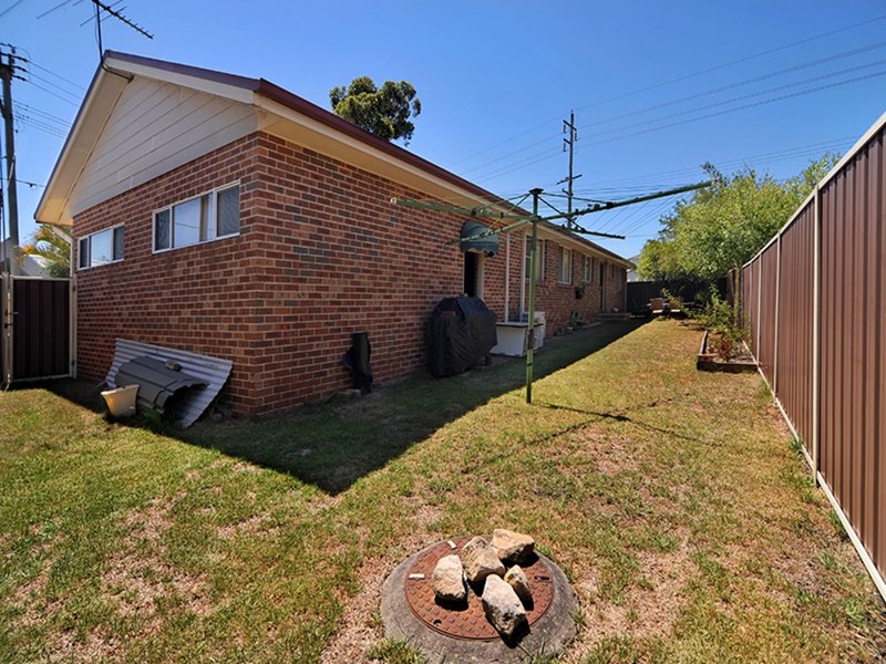 Photo - 51 Maddecks Avenue, Moorebank NSW 2170 - Image 8