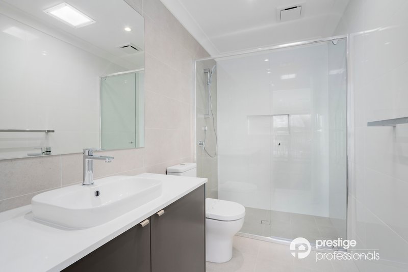 Photo - 51 Mainstay Street, Moorebank NSW 2170 - Image 9