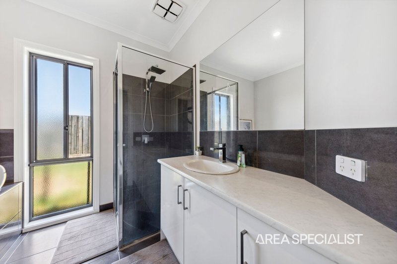 Photo - 51 Manikato Drive, Drouin VIC 3818 - Image 12