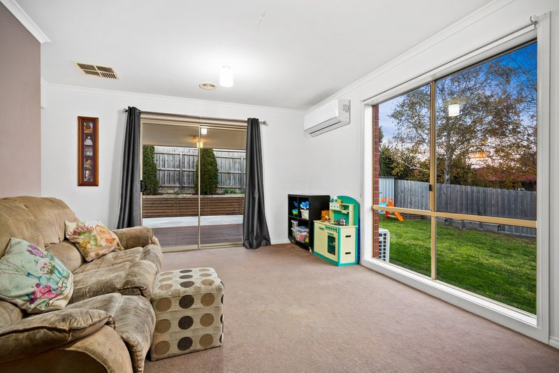 Photo - 51 Manna Gum Drive, Pakenham VIC 3810 - Image 6