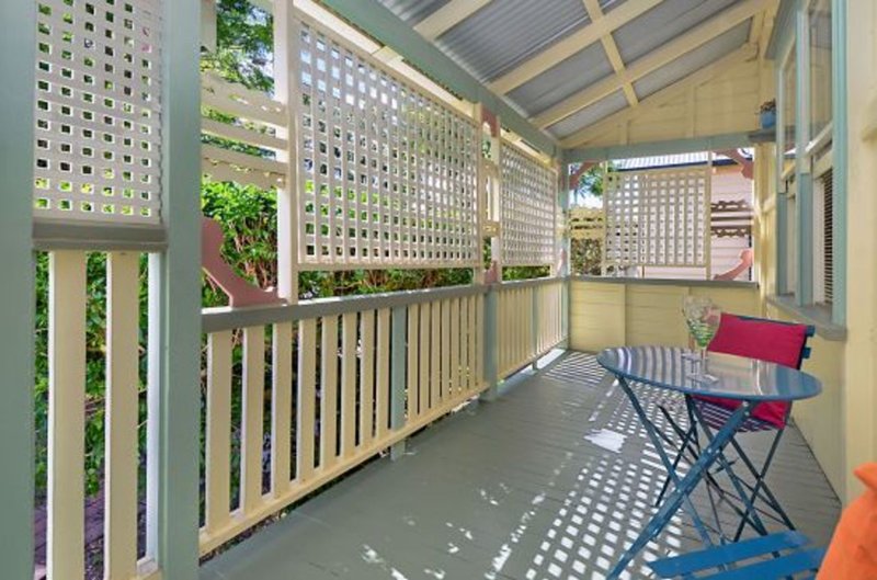 Photo - 51 Mansfield Street, Coorparoo QLD 4151 - Image 2