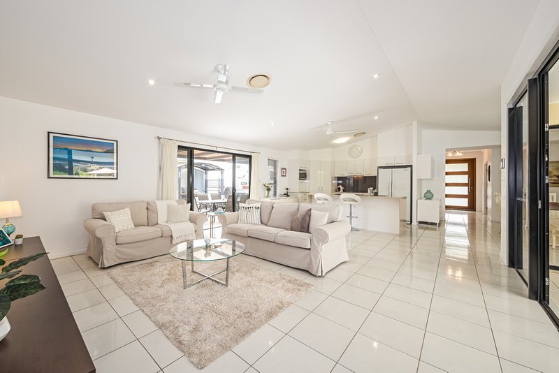 Photo - 51 Marina Boulevard, Banksia Beach QLD 4507 - Image 9