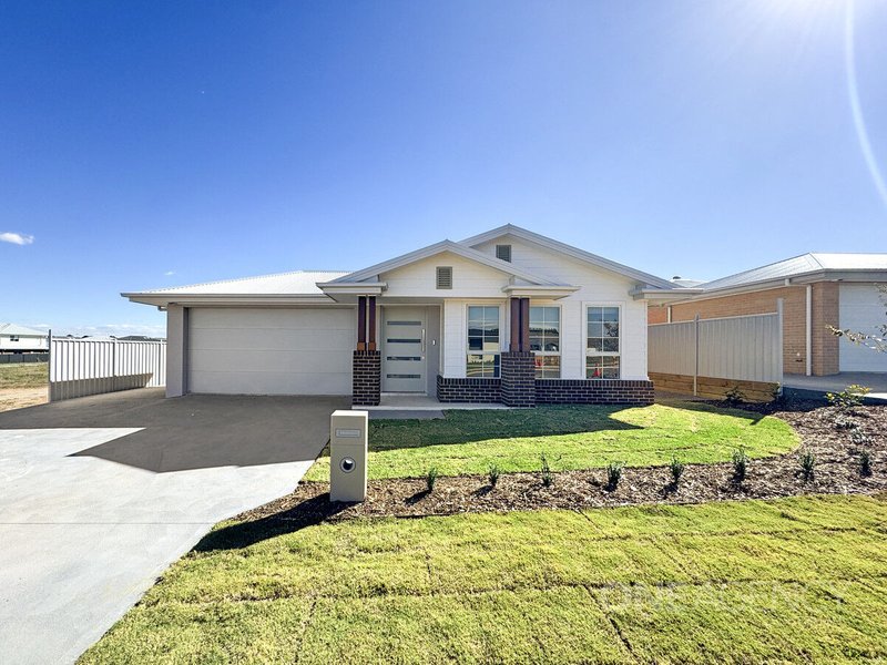 Photo - 51 Matchless Avenue, Goulburn NSW 2580 - Image 1