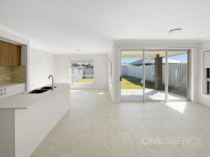 Photo - 51 Matchless Avenue, Goulburn NSW 2580 - Image 4