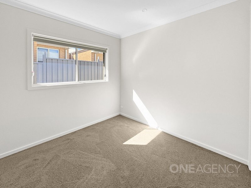 Photo - 51 Matchless Avenue, Goulburn NSW 2580 - Image 11