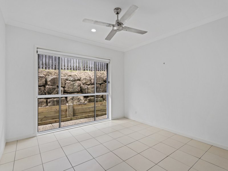 Photo - 51 Mcauley Parade, Pacific Pines QLD 4211 - Image 15