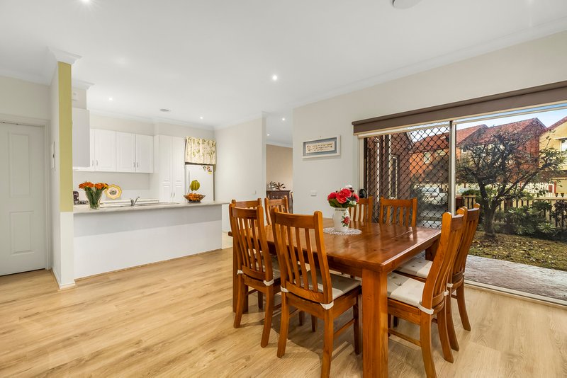 Photo - 5/1 Mckelvie Court, Glen Waverley VIC 3150 - Image 3