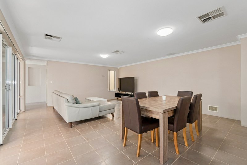 Photo - 51 Melbourne Loop, Clarkson WA 6030 - Image 10