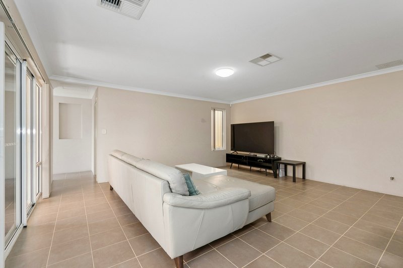 Photo - 51 Melbourne Loop, Clarkson WA 6030 - Image 13
